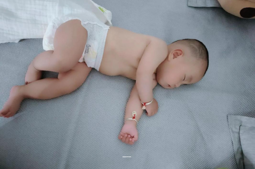 清远宝宝偏头怎么纠正
